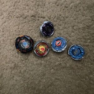Beyblade Bey & Launchers